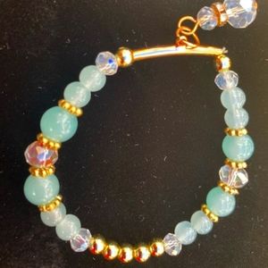 3/10 beaded bracelet, gold and blue
